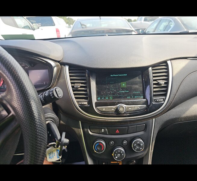 2019 Chevrolet Trax LS   - Photo 10 - San Diego, CA 92154