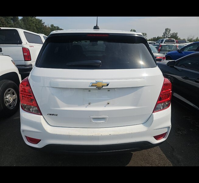 2019 Chevrolet Trax LS   - Photo 5 - San Diego, CA 92154