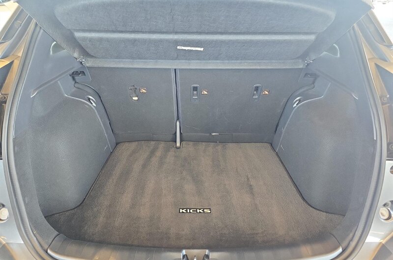 2020 Nissan Kicks SV   - Photo 12 - San Diego, CA 92154