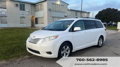 2017 Toyota Sienna LE 8-Passenger   - Photo 1 - San Diego, CA 92154