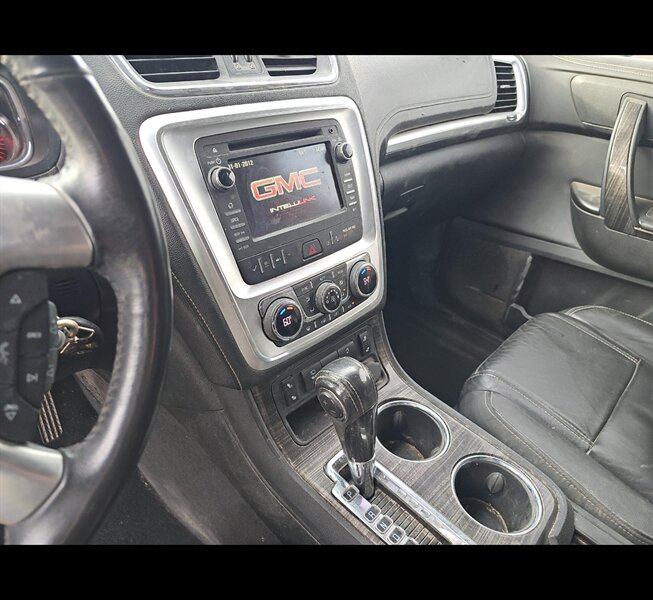 2017 GMC Acadia Limited - Photo 15 - San Diego, CA 92154