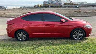 2018 Hyundai Elantra SEL   - Photo 4 - San Diego, CA 92154