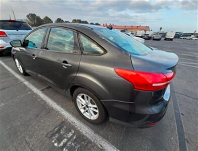 2015 Ford Focus SE   - Photo 9 - San Diego, CA 92154