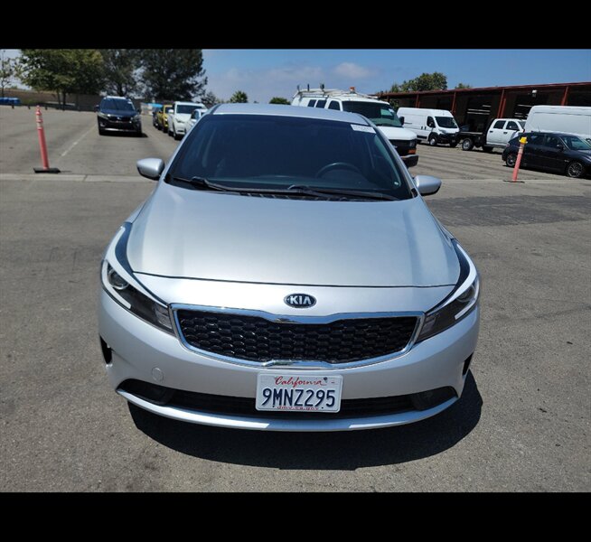 2018 Kia Forte LX - Photo 2 - San Diego, CA 92154