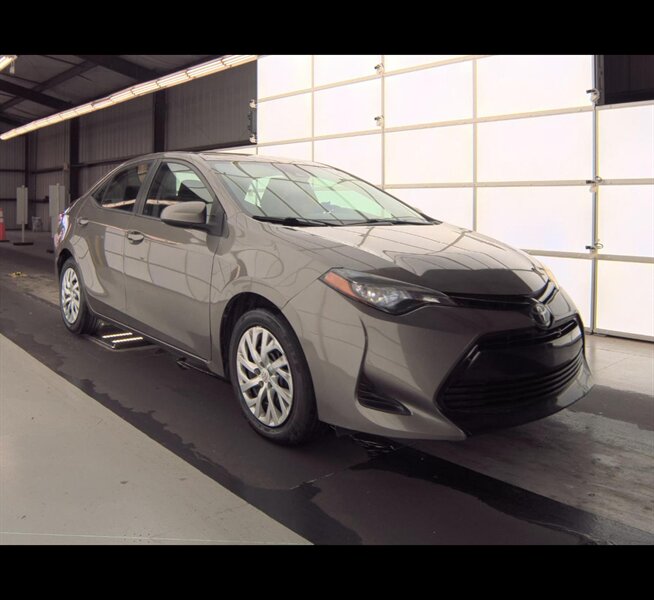 2019 Toyota Corolla LE   - Photo 4 - San Diego, CA 92154