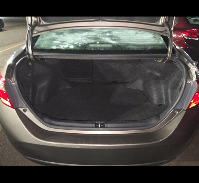 2019 Toyota Corolla LE   - Photo 15 - San Diego, CA 92154