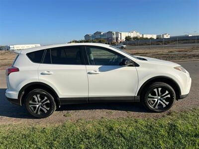 2018 Toyota RAV4 LE   - Photo 4 - San Diego, CA 92154