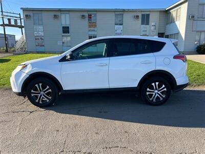 2018 Toyota RAV4 LE   - Photo 8 - San Diego, CA 92154