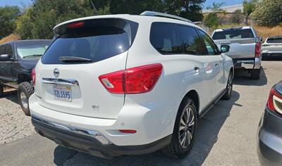 2017 Nissan Pathfinder SV   - Photo 8 - San Diego, CA 92154