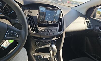 2015 Ford Focus SE   - Photo 15 - San Diego, CA 92154