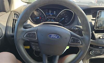 2015 Ford Focus SE   - Photo 14 - San Diego, CA 92154