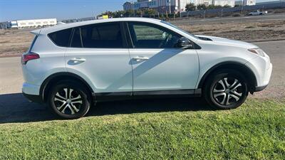 2018 Toyota RAV4 LE   - Photo 4 - San Diego, CA 92154