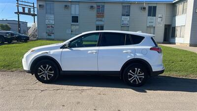 2018 Toyota RAV4 LE   - Photo 8 - San Diego, CA 92154