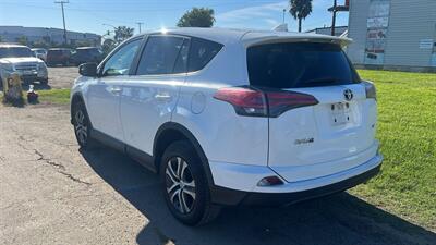 2018 Toyota RAV4 LE   - Photo 7 - San Diego, CA 92154