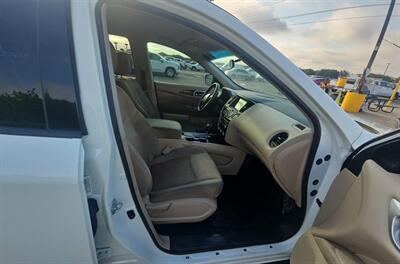 2017 Nissan Pathfinder S   - Photo 12 - San Diego, CA 92154