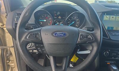 2017 Ford Escape SE   - Photo 15 - San Diego, CA 92154