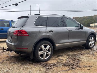 2013 Volkswagen Touareg VR6 Sport   - Photo 4 - Canyon Lake, TX 78133