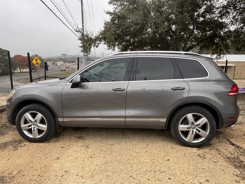 Used 2013 Volkswagen Touareg Lux with VIN WVGEF9BP1DD002949 for sale in Canyon Lake, TX