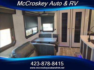 2021 Crossroads RV Cruiser 3851BL 3851BL   - Photo 16 - Bluff City, TN 37618