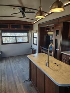 2019 Jayco PINNACLE 36SSWS  K1RU   - Photo 4 - Bluff City, TN 37618