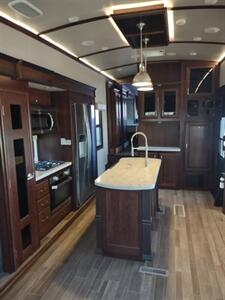 2019 Jayco PINNACLE 36SSWS  K1RU   - Photo 5 - Bluff City, TN 37618