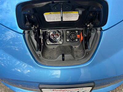 2011 Nissan LEAF SL   - Photo 12 - Rohnert Park, CA 94928