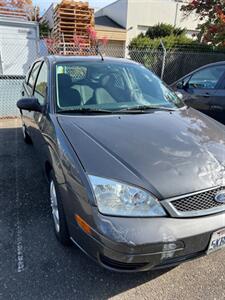 2005 Ford Focus ZX5 SE   - Photo 1 - Rohnert Park, CA 94928