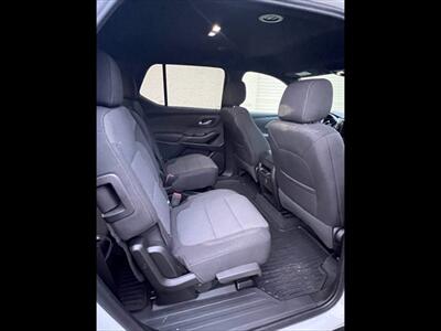 2023 Chevrolet Traverse LT Cloth   - Photo 11 - Rohnert Park, CA 94928