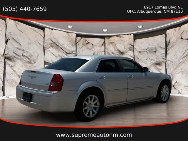 2010 Chrysler 300 Limited - Photo 6