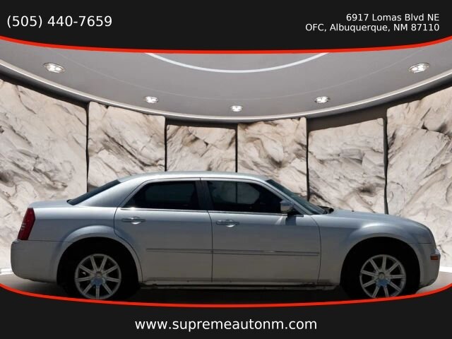 2010 Chrysler 300 Limited - Photo 7