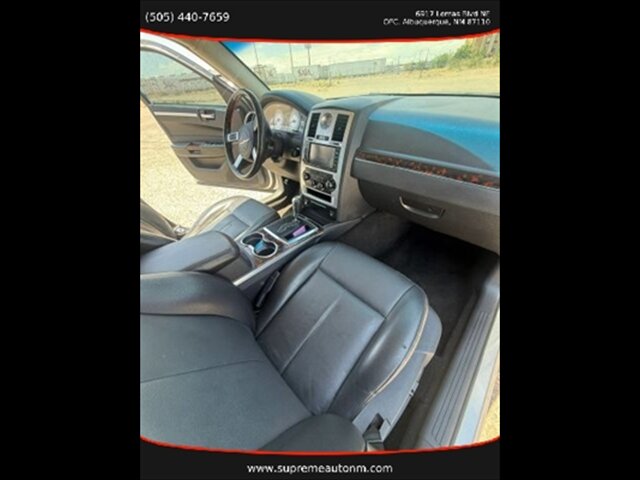 2010 Chrysler 300 Limited - Photo 14