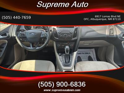 2018 Ford Focus SE Sedan 4D   - Photo 8 - Albuquerque, NM 87110