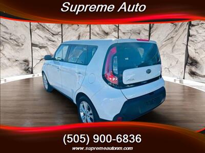 2015 Kia Soul + Wagon 4D   - Photo 14 - Albuquerque, NM 87110