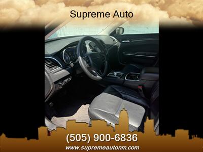 2017 Chrysler 300 Series Limited   - Photo 12 - Albuquerque, NM 87110