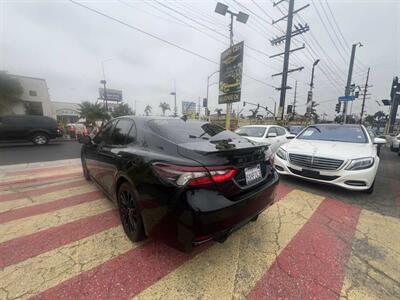 2021 Toyota Camry SE   - Photo 5 - Inglewood, CA 90304