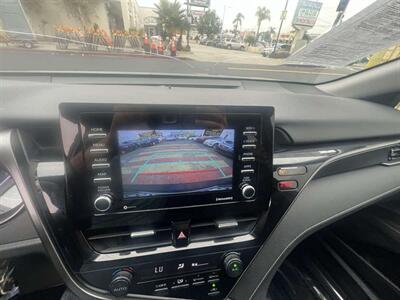 2021 Toyota Camry SE   - Photo 7 - Inglewood, CA 90304