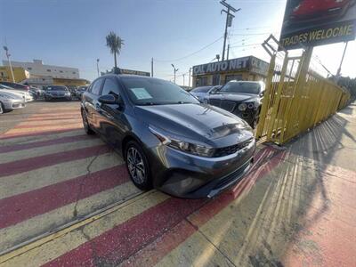 2022 Kia Forte LXS   - Photo 3 - Inglewood, CA 90304