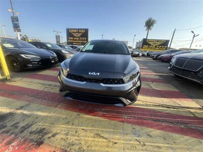 2022 Kia Forte LXS   - Photo 2 - Inglewood, CA 90304