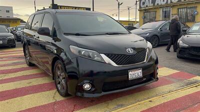 2016 Toyota Sienna SE Premium   - Photo 4 - Inglewood, CA 90304