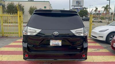 2016 Toyota Sienna SE Premium   - Photo 5 - Inglewood, CA 90304