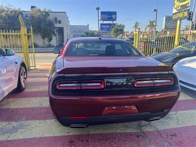 2019 Dodge Challenger SXT   - Photo 5 - Inglewood, CA 90304