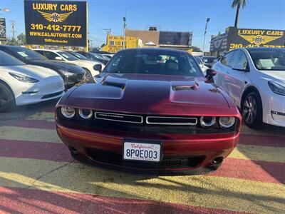 2019 Dodge Challenger SXT   - Photo 2 - Inglewood, CA 90304