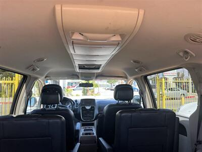 2013 Chrysler Town & Country Touring   - Photo 7 - Inglewood, CA 90304