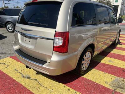 2013 Chrysler Town & Country Touring   - Photo 4 - Inglewood, CA 90304