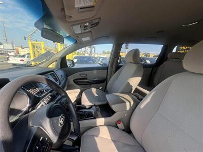 2018 Kia Sedona LX   - Photo 8 - Inglewood, CA 90304