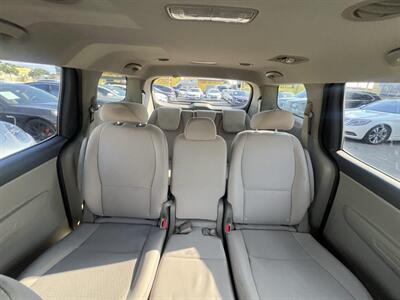 2018 Kia Sedona LX   - Photo 23 - Inglewood, CA 90304