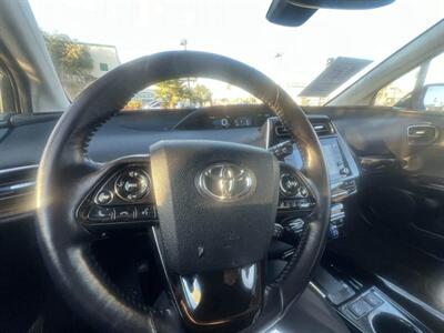 2020 Toyota Prius XLE   - Photo 14 - Inglewood, CA 90304