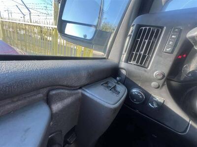 2017 Chevrolet Express Passenger LT   - Photo 12 - Inglewood, CA 90304