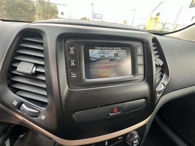 2015 Jeep Cherokee Latitude   - Photo 8 - Inglewood, CA 90304