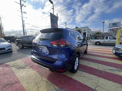 2019 Nissan Rogue SV   - Photo 4 - Inglewood, CA 90304